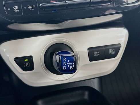 Used 2018 Toyota Prius Two w/ Prius Two Safety Plus Package FWD image 24