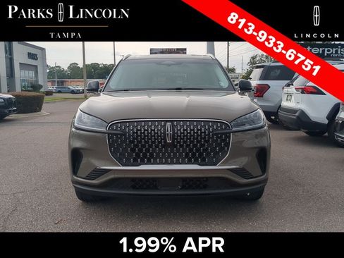 Certified 2025 Lincoln Aviator Reserve RWD image 2