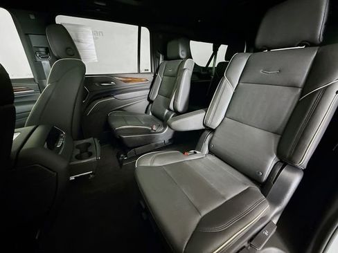 Used 2022 Cadillac Escalade ESV Premium Luxury image 29