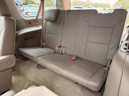 Used 2016 Chevrolet Suburban LTZ AWD/4WD image 13