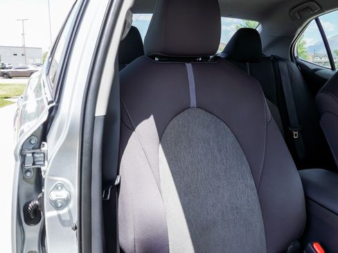 Certified 2022 Toyota Camry LE AWD/4WD image 23
