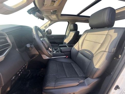 Used 2024 Toyota Tundra Limited AWD/4WD image 10