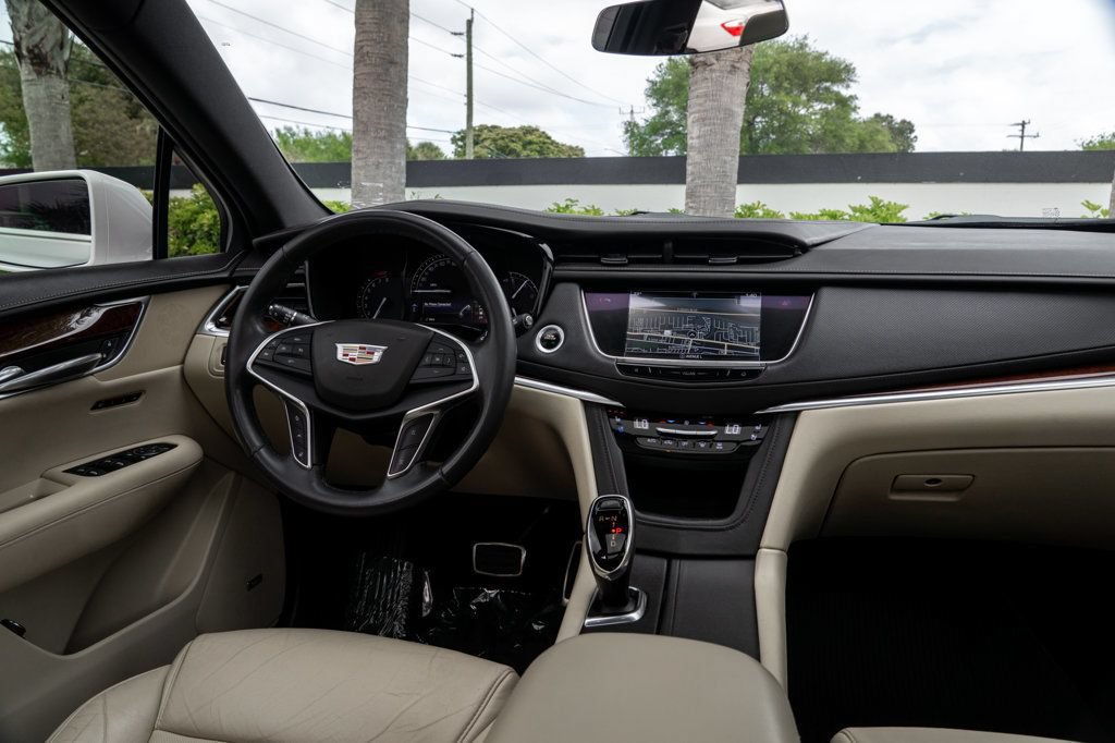 Used 2018 Cadillac XT5 Premium Luxury AWD/4WD image 19