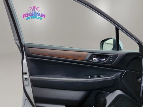 Used 2016 Subaru Outback 2.5i Limited image 19