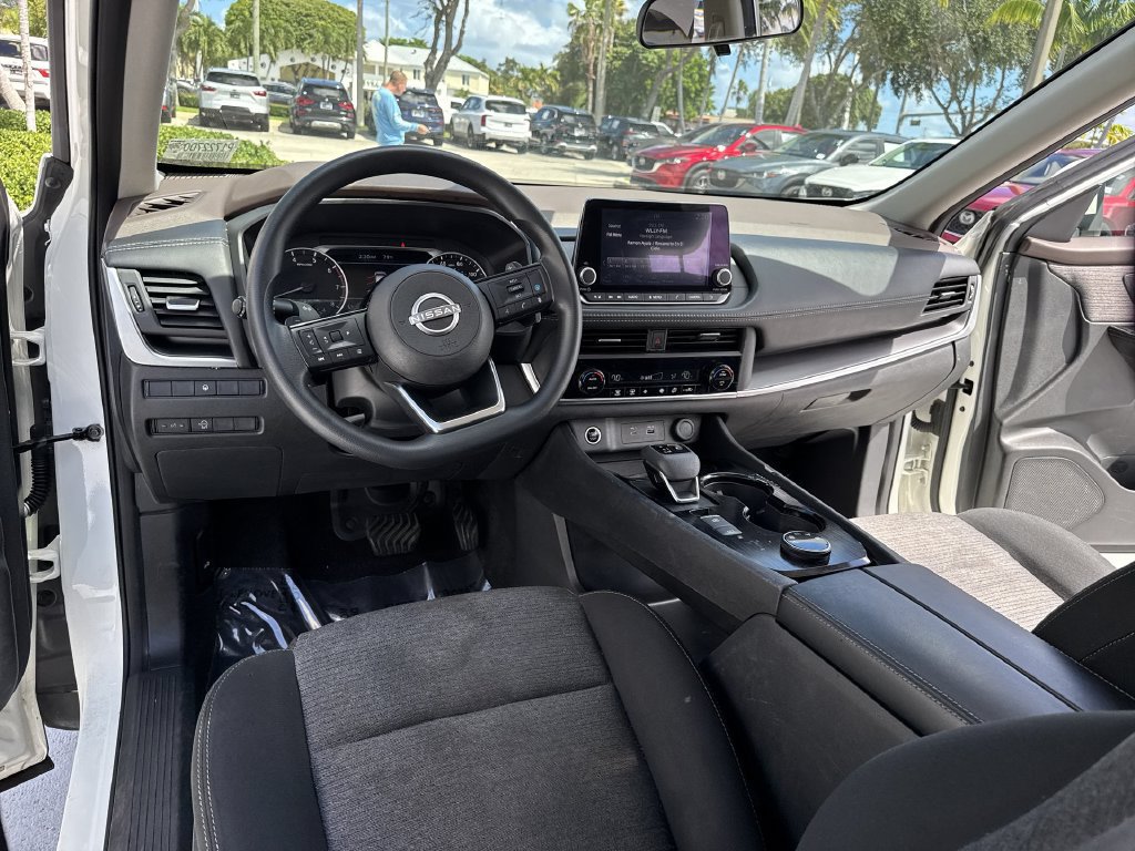 Used 2023 Nissan Rogue SV AWD/4WD image 35