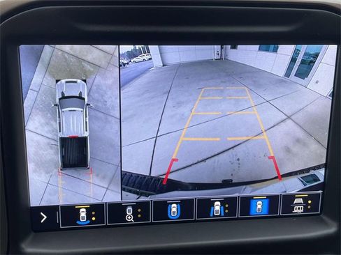 Used 2023 Chevrolet Silverado 2500 High Country w/ Z71 Off-Road Package image 30