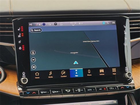 Used 2023 Jeep Grand Wagoneer Series III image 13