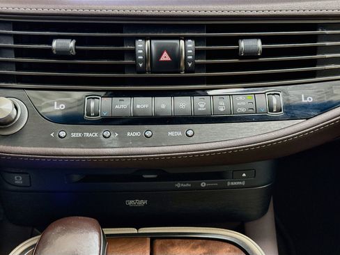 Used 2018 Lexus LS 500 w/ Interior Upgrade Package RWD image 24
