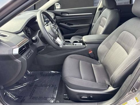 Used 2023 Nissan Altima 2.5 SV AWD/4WD image 23