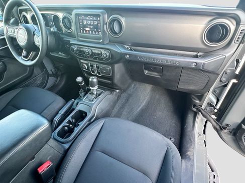 Certified 2023 Jeep Wrangler Unlimited w/ Cold Weather Group AWD/4WD image 32