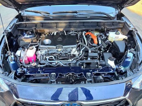 Used 2020 Toyota Highlander XLE image 38