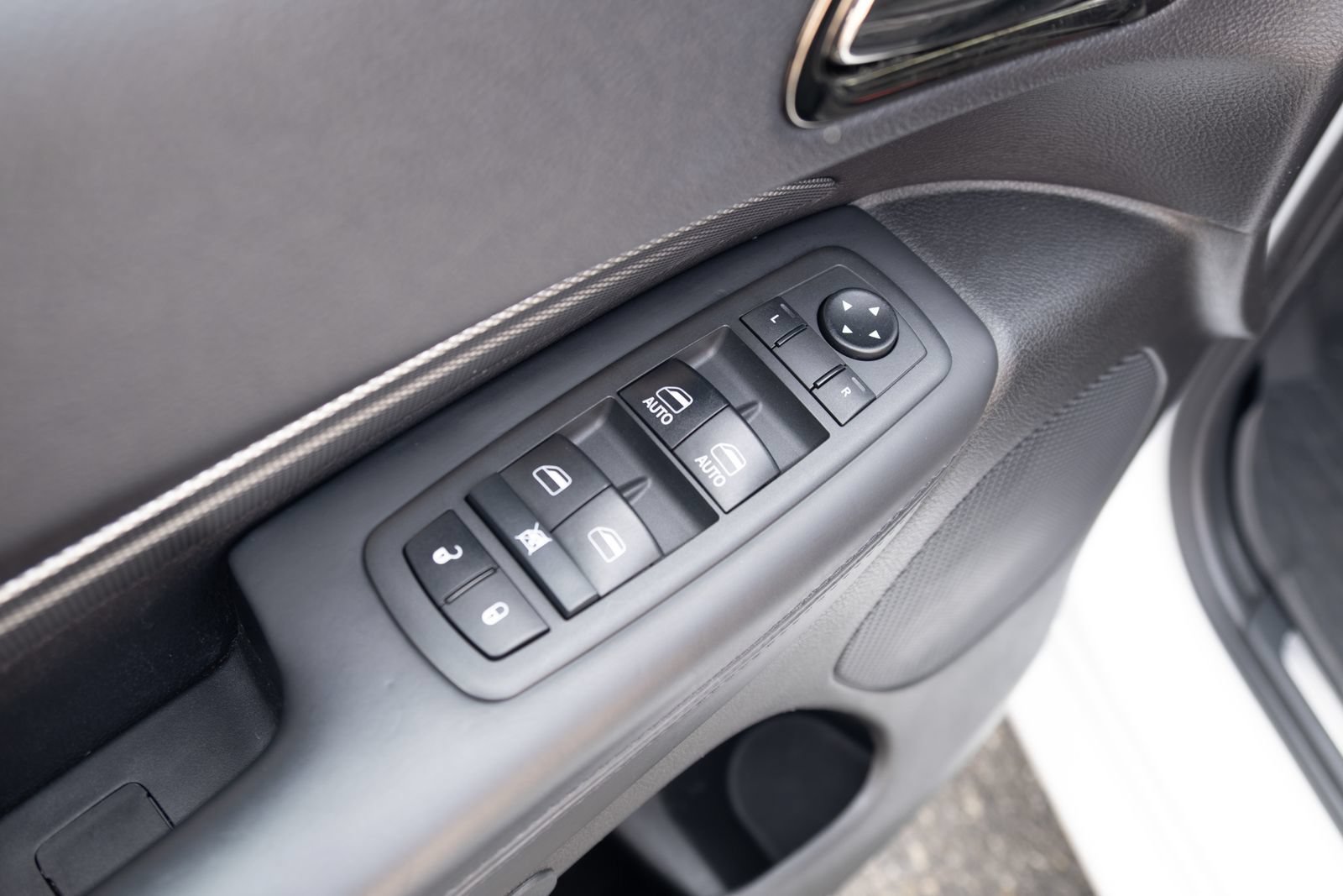 Used 2019 Dodge Durango R/T w/ Trailer Tow Group IV AWD/4WD image 16