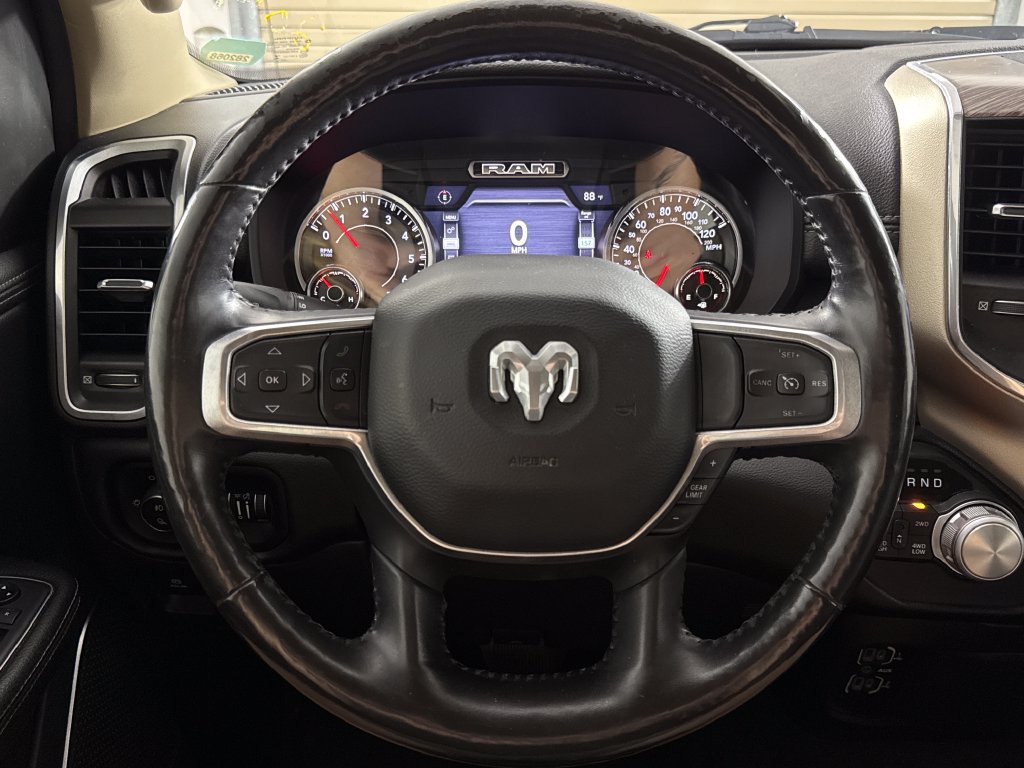 Used 2019 RAM 1500 Laramie AWD/4WD image 15