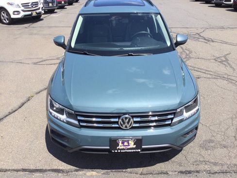 Used 2020 Volkswagen Tiguan SE w/ Panoramic Sunroof Package AWD/4WD image 5