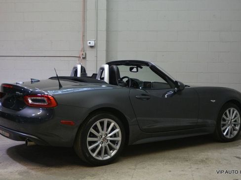 Used 2017 FIAT 124 Spider Lusso image 24