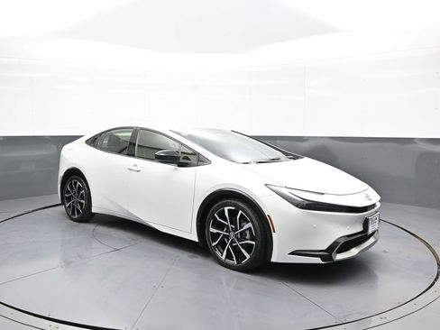 Certified 2024 Toyota Prius Prime image 4