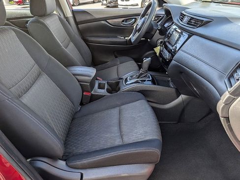 Used 2017 Nissan Rogue S image 19