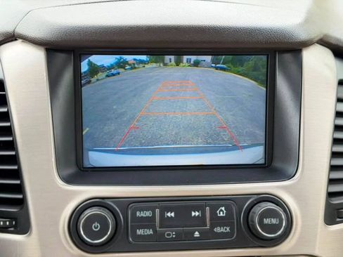 Used 2015 GMC Yukon Denali w/ Premium Package AWD/4WD image 17