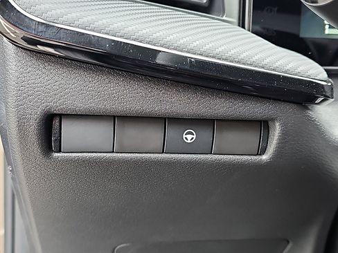 New 2026 Nissan Kicks SR w/ Cold Weather Package image 16