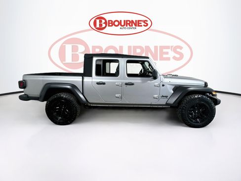Used 2020 Jeep Gladiator Sport w/ Quick Order Package 24S AWD/4WD image 9