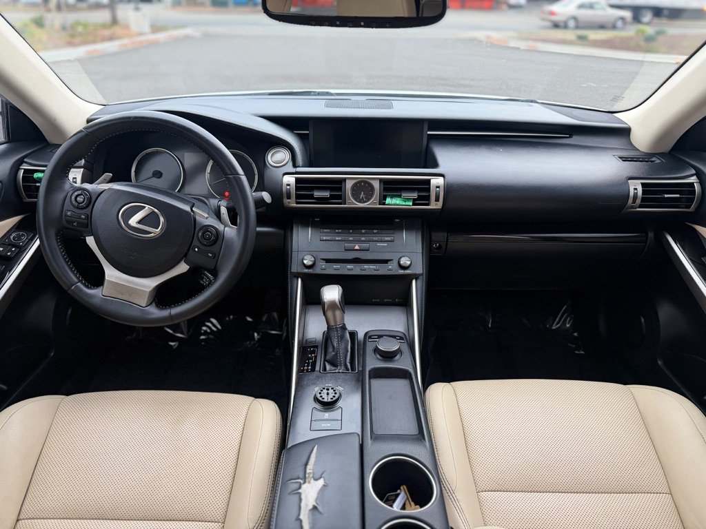 Used 2015 Lexus IS 250 RWD image 16