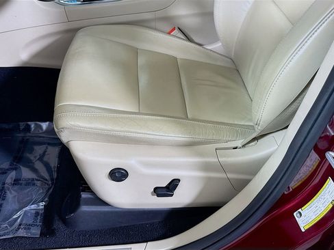 Used 2019 Jeep Grand Cherokee Limited image 25