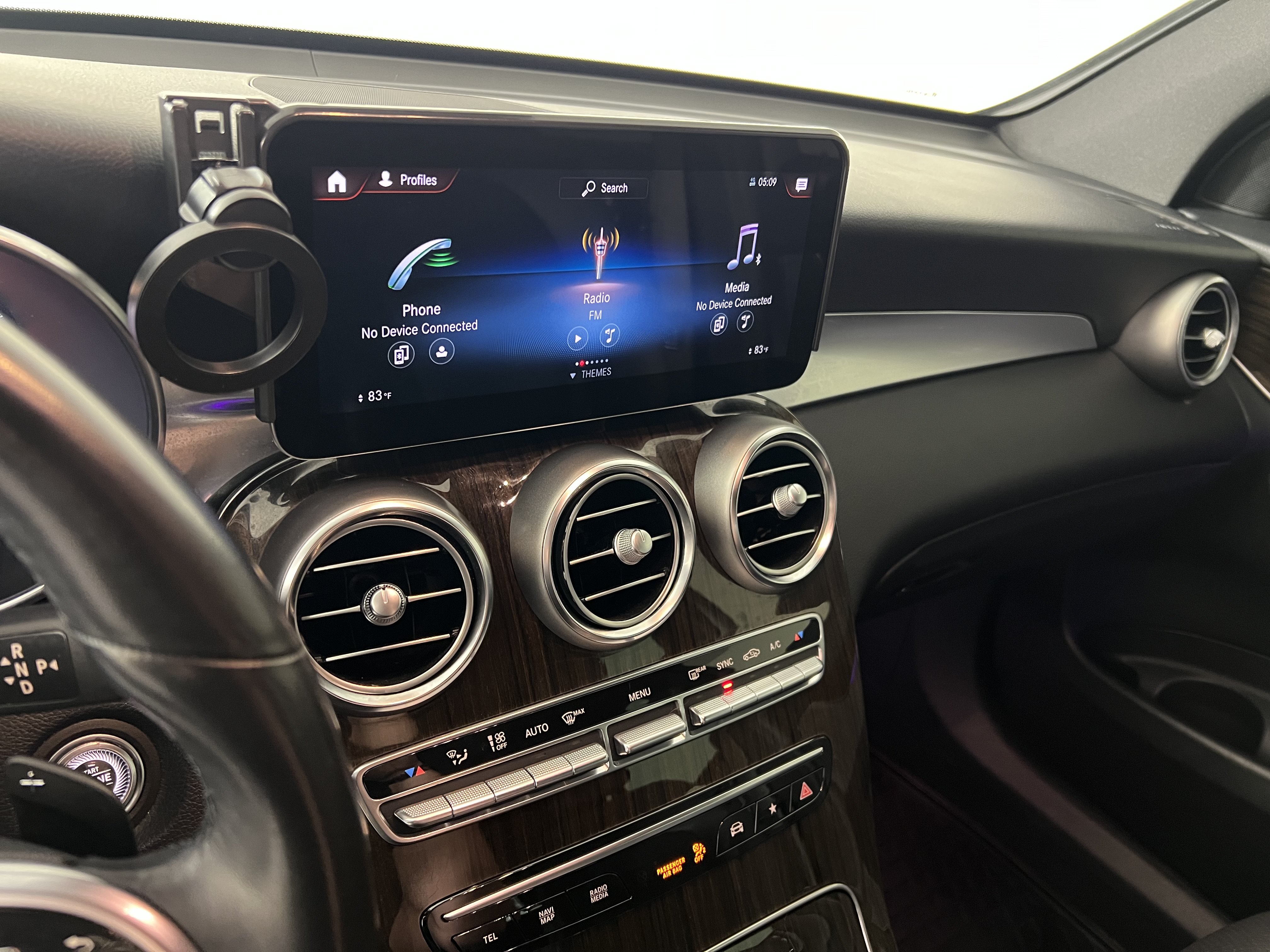 Used 2020 Mercedes-Benz GLC 300 4MATIC image 29