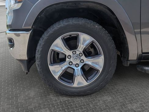 Used 2019 RAM 1500 Laramie AWD/4WD image 29
