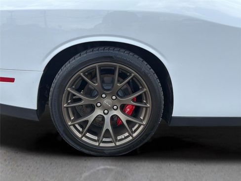 Used 2015 Dodge Challenger SRT Hellcat RWD image 43