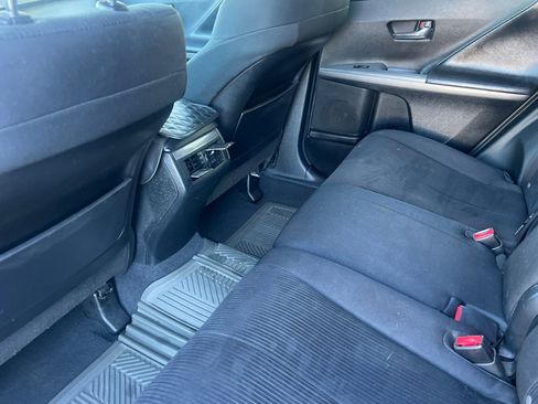 Used 2013 Toyota Venza LE image 12