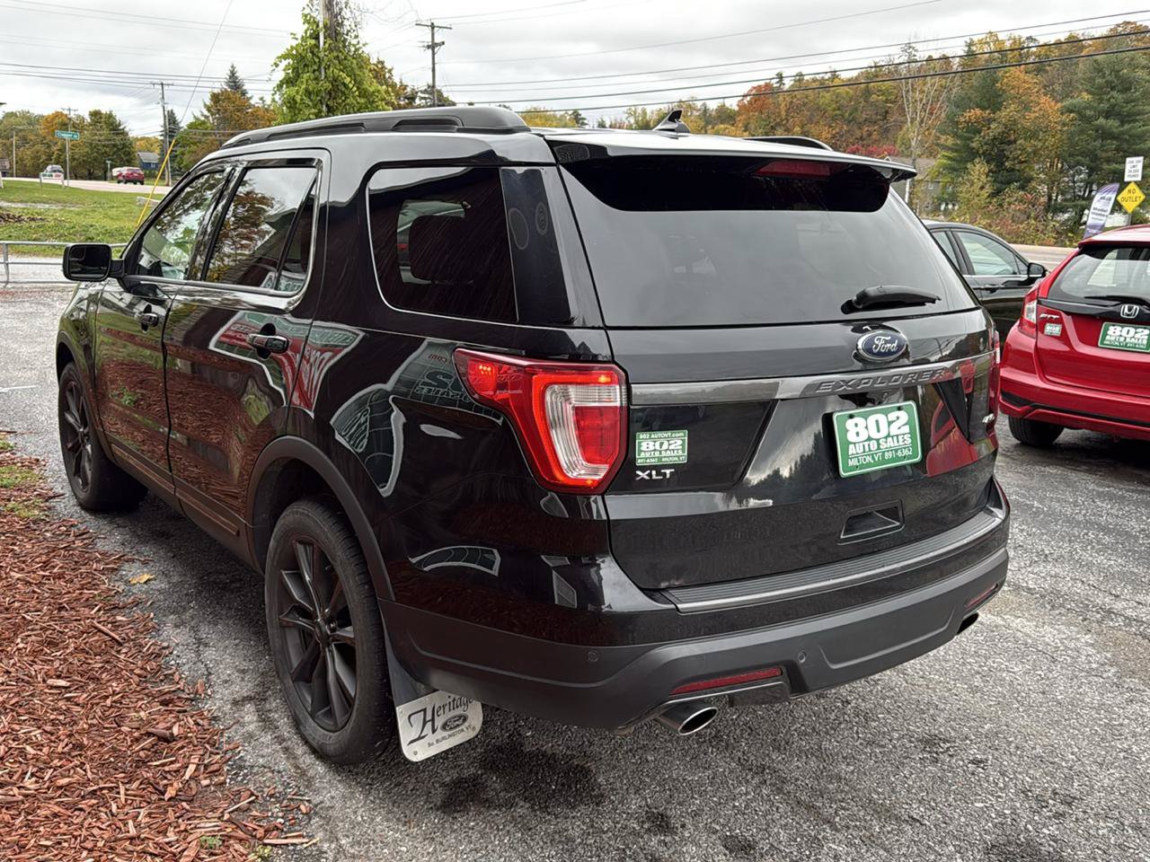 Used 2018 Ford Explorer XLT w/ Equipment Group 202A AWD/4WD image 5