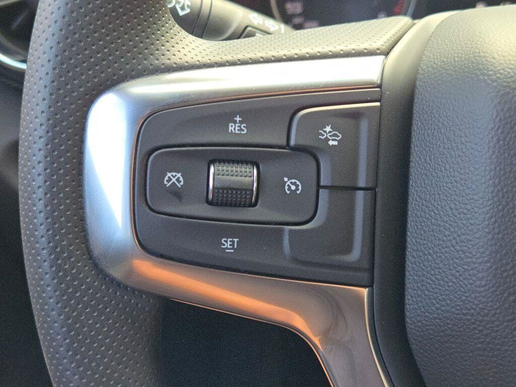New 2026 Chevrolet Blazer LT w/ Convenience Package FWD image 36
