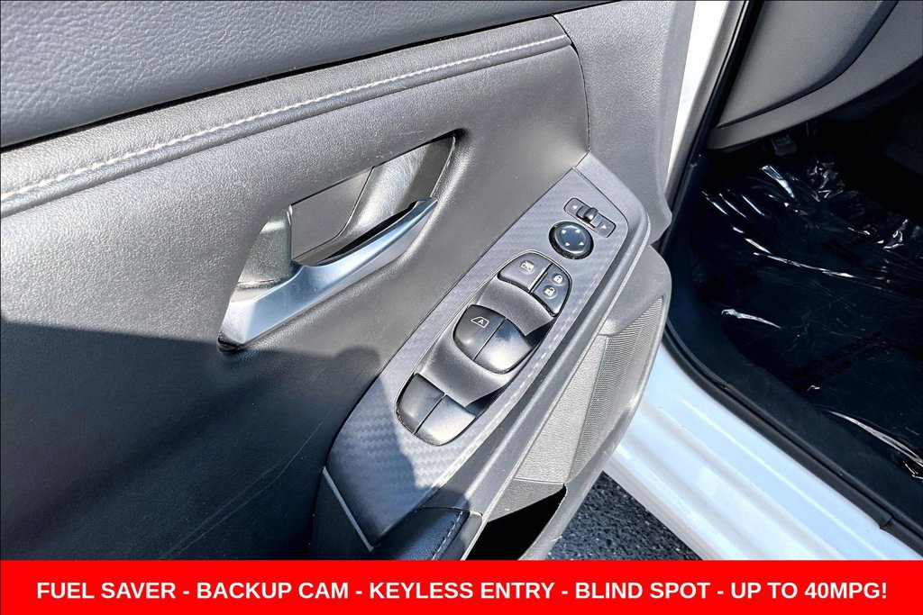 Used 2024 Nissan Sentra SV FWD image 25