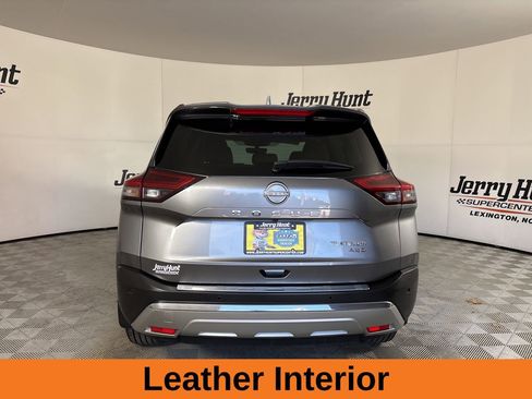 Used 2023 Nissan Rogue Platinum w/ Platinum Premium Package image 6