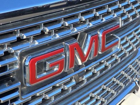 Used 2021 GMC Sierra 2500 Denali w/ Denali Ultimate Package image 32