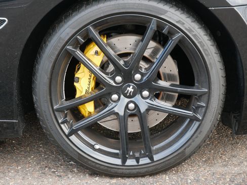 Used 2018 Maserati GranTurismo MC image 6