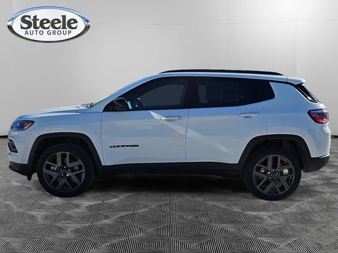 New 2026 Jeep Compass Latitude image 2