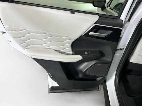 Used 2025 Mitsubishi Outlander SEL image 27