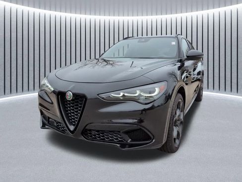 Used 2024 Alfa Romeo Stelvio Veloce image 18