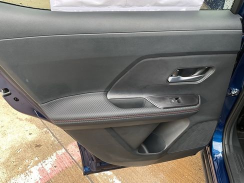 New 2025 Nissan Kicks SR image 17