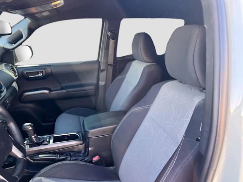 Used 2023 Toyota Tacoma TRD Sport w/ Technology Package RWD image 18
