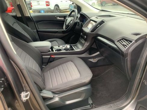 Used 2020 Ford Edge SE image 26