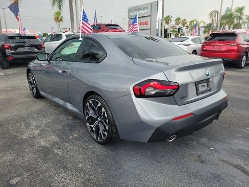 Used 2025 BMW 230i Coupe w/ M Sport Package RWD image 5