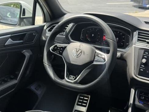Used 2022 Volkswagen Tiguan SEL R-Line AWD/4WD image 23