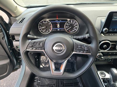 Used 2024 Nissan Sentra SV image 29