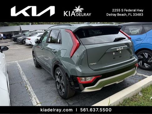 Used 2023 Kia Niro EX Touring FWD image 3