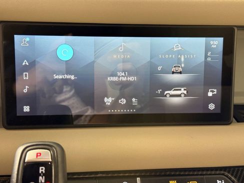 Used 2023 Land Rover Defender 110 X-Dynamic SE image 29