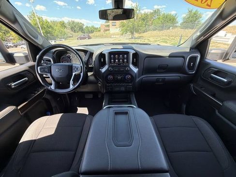 Used 2021 Chevrolet Silverado 1500 LT Trail Boss w/ Convenience Package II AWD/4WD image 13