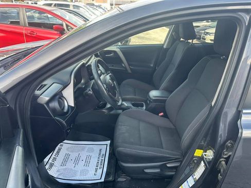 Used 2018 Toyota RAV4 XLE w/ Plus Extra Value Package AWD/4WD image 10
