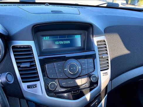 Used 2014 Chevrolet Cruze LT image 13